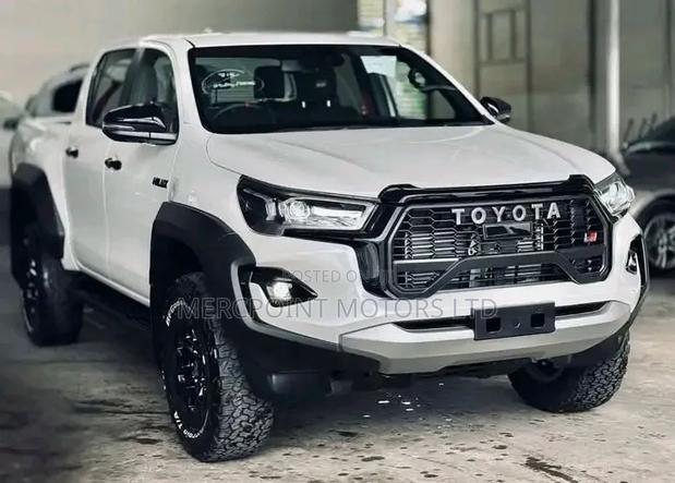 Toyota Hilux 2.8 Diesel 2020 White