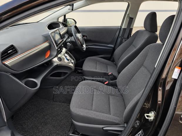Toyota Sienta 1.5 FWD (6-seater) 2019 Burgundy