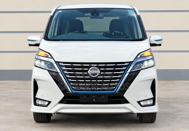Nissan Serena 2019 Pearl