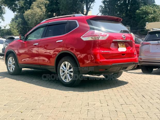 Nissan X-Trail 2016 Red