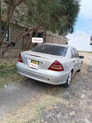 Mercedes-Benz C180 2009 White for sale
