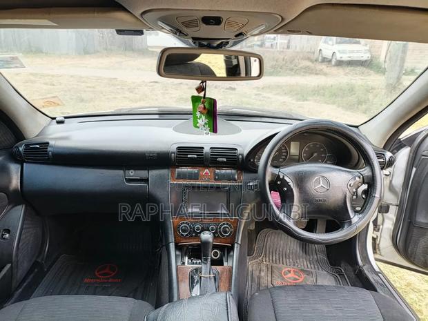 Mercedes-Benz C180 2009 White