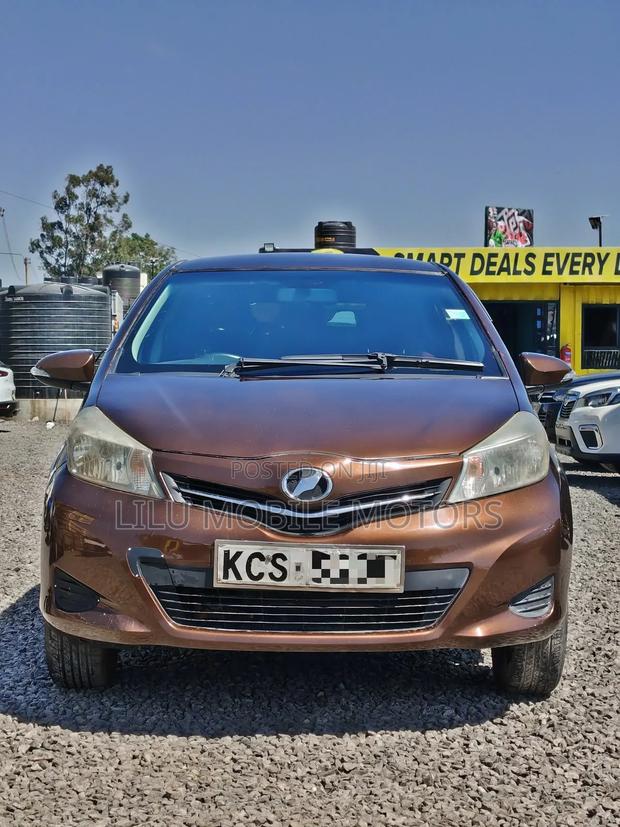 Toyota Vitz 2012 Brown