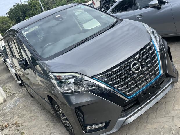 Nissan Serena 2019 Gray