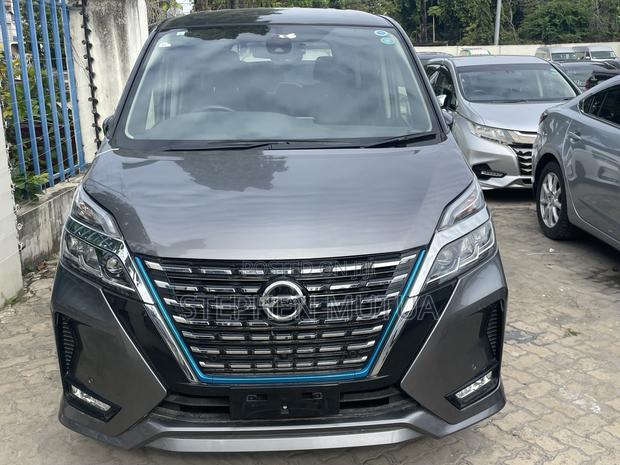 Nissan Serena 2019 Gray