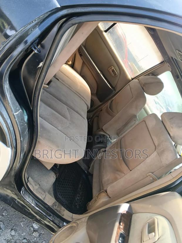 Toyota Harrier 2000 Black