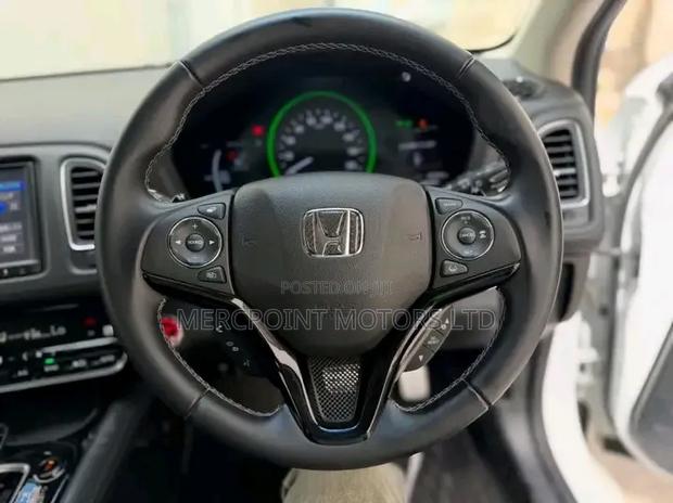 Honda Vezel 2019 White
