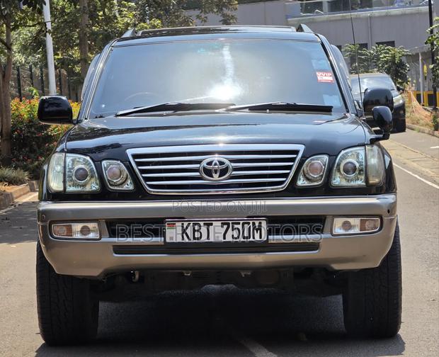Toyota Land Cruiser Cygnus 4.7 2005 Black