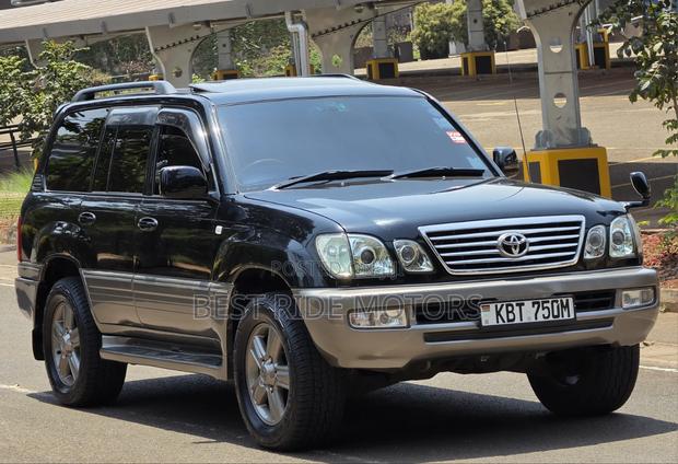 Toyota Land Cruiser Cygnus 4.7 2005 Black