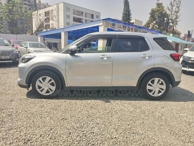 Toyota Raize 2019 Silver