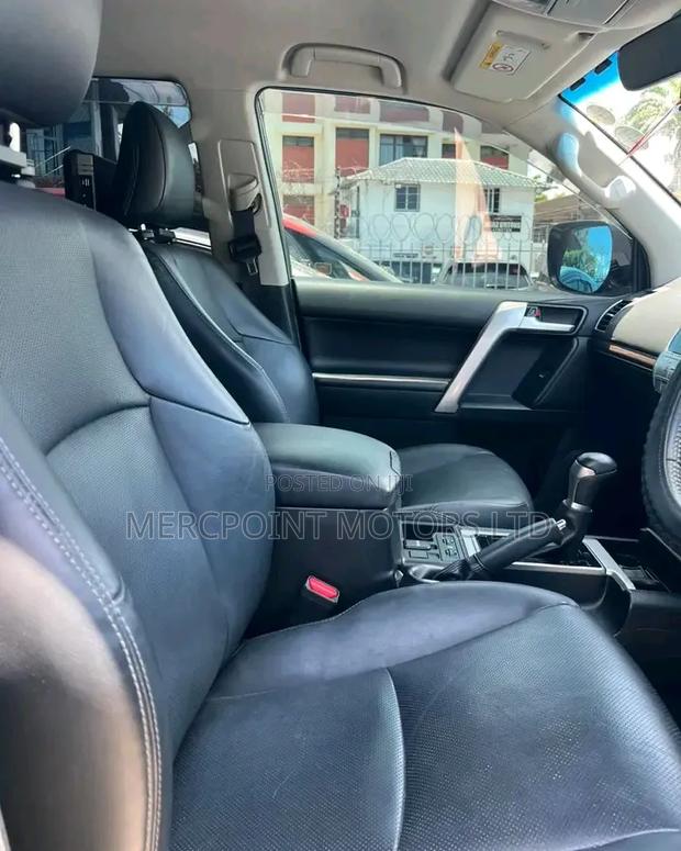 Toyota Land Cruiser Prado 2020 Gray