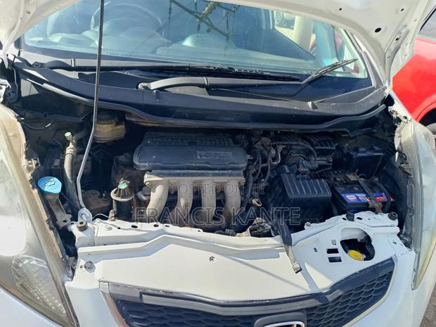 Honda Fit 2012 White