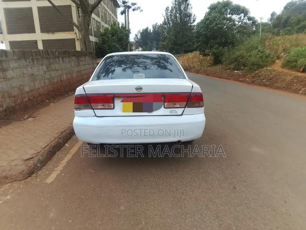 Nissan Sunny 2003 White