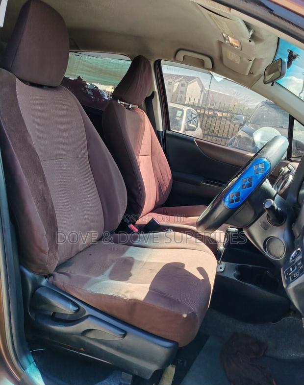 Toyota Vitz 2012 Brown