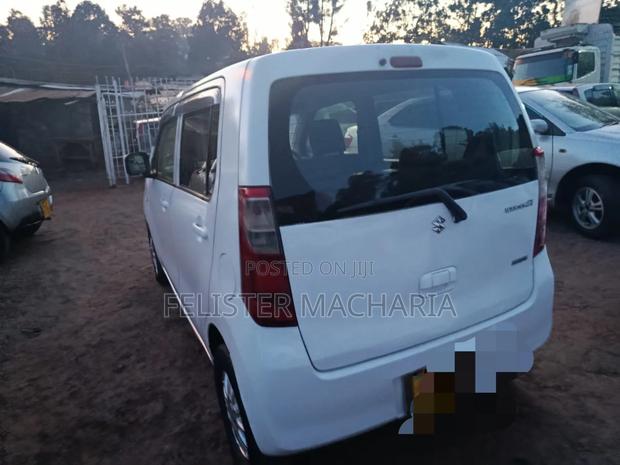 Suzuki Wagon R 2014 White