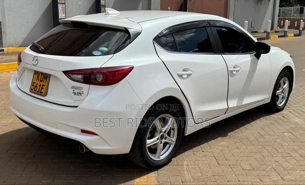 Mazda Axela 2017 White