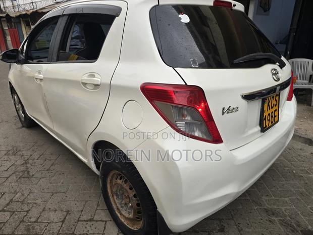 Toyota Vitz 2012 White
