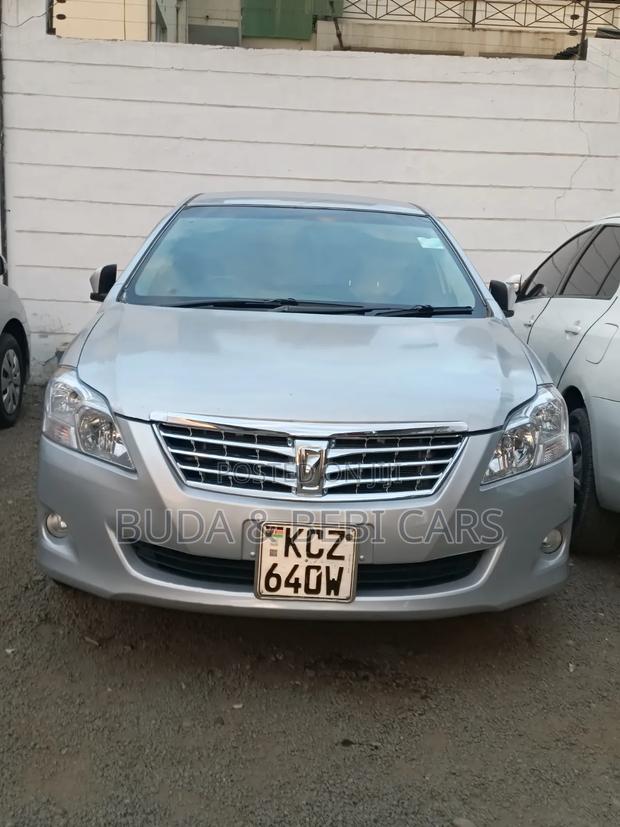 Toyota Premio 2013 Silver