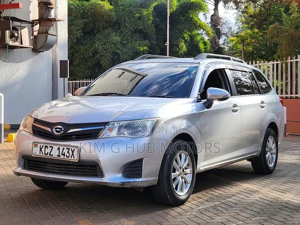 Toyota Corolla Fielder 1.5 Petrol FWD 2013 Silver