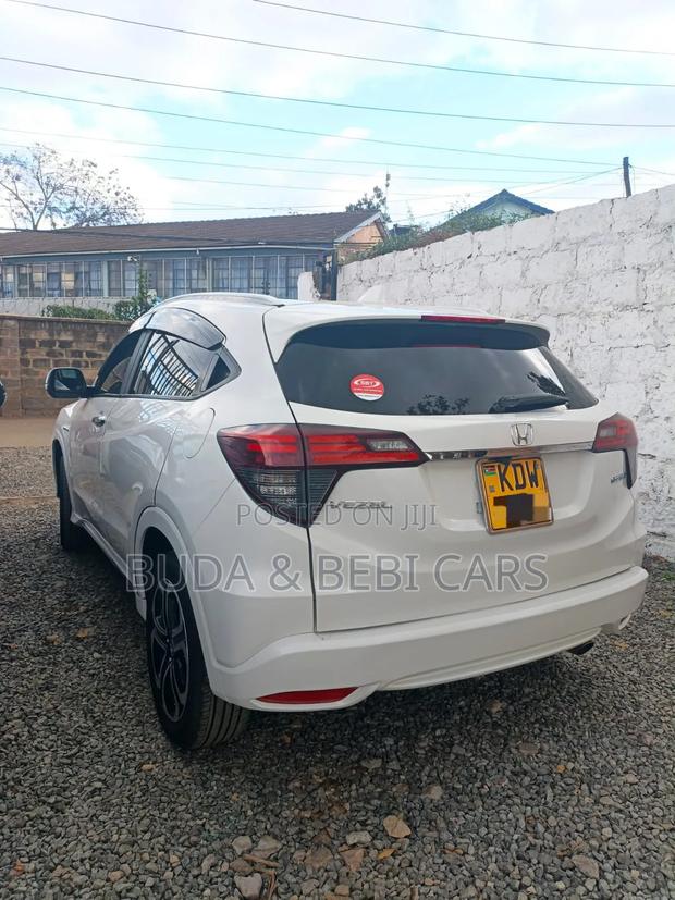 Honda Vezel 1.5 Hybrid 2WD 2018 White