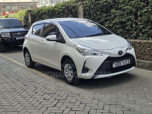 Toyota Vitz 1.3 FWD 5dr 2018 White