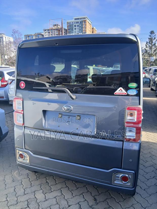 Daihatsu Wake 2019 Gray