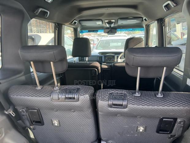 Daihatsu Wake 2019 Gray