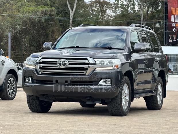 Toyota Land Cruiser 2018 Gray