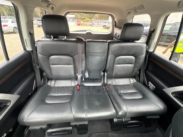 Toyota Land Cruiser 2018 Gray
