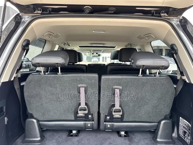 Toyota Land Cruiser 2018 Gray