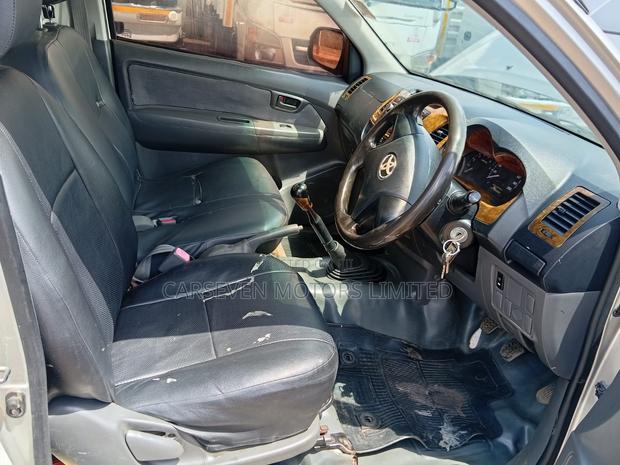 Toyota Hilux 2015 Gold