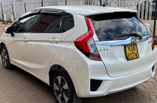 Honda Fit 2017 Ivory