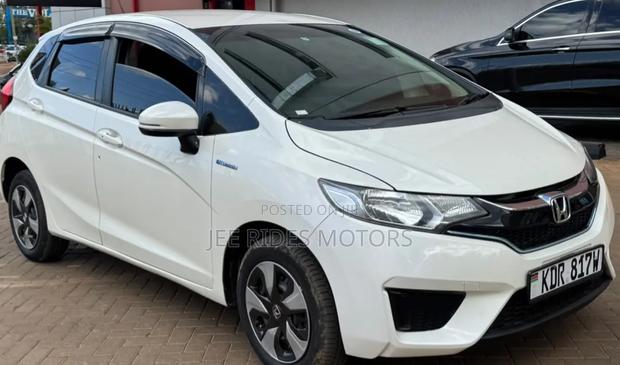 Honda Fit 2017 Ivory