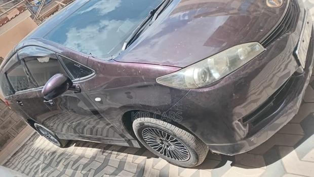 Toyota Wish 2012 Purple