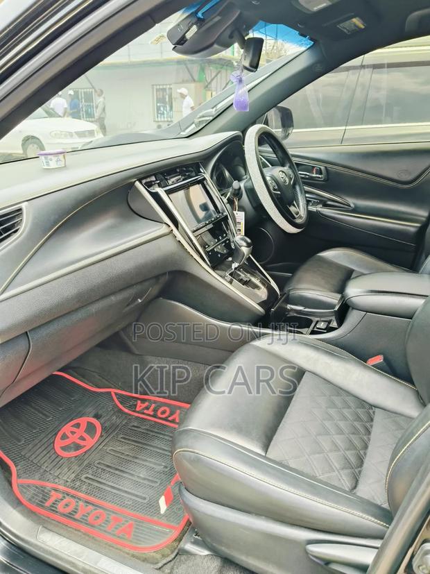 Toyota Harrier 2.0 2017 Black