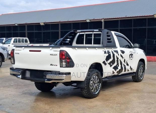 Toyota Hilux Revo Single Cab Deisel 2.4 RWD 2019 Off white