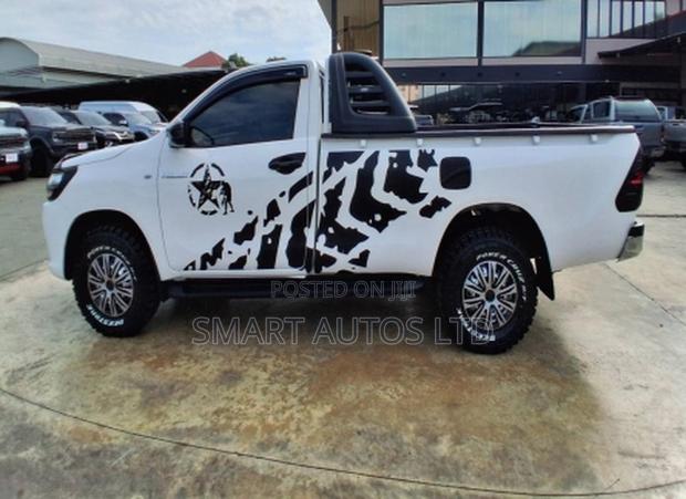 Toyota Hilux Revo Single Cab Deisel 2.4 RWD 2019 Off white
