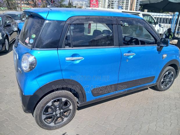 Daihatsu Cast 2019 Blue