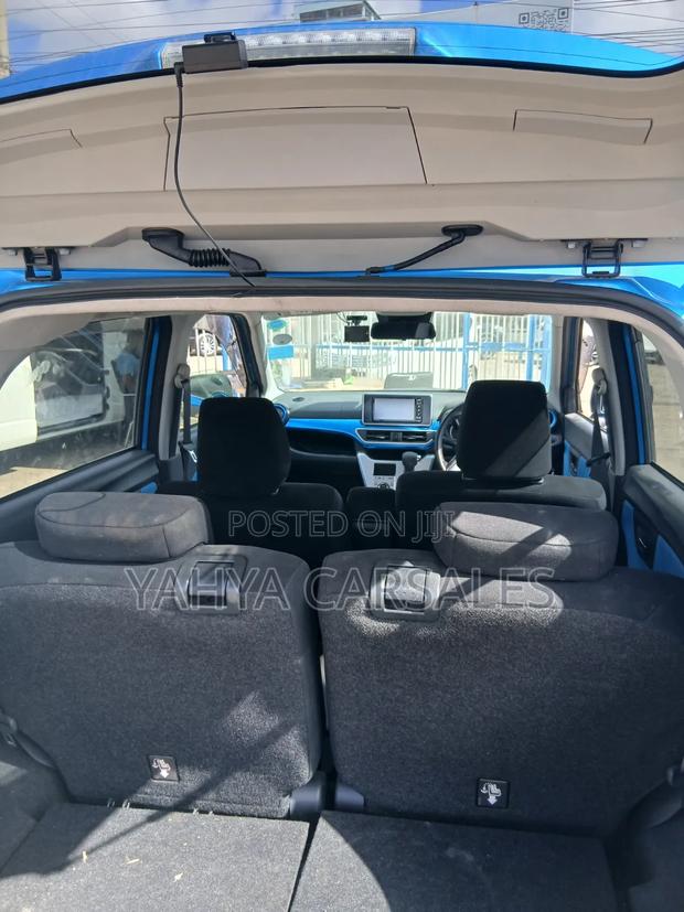 Daihatsu Cast 2019 Blue