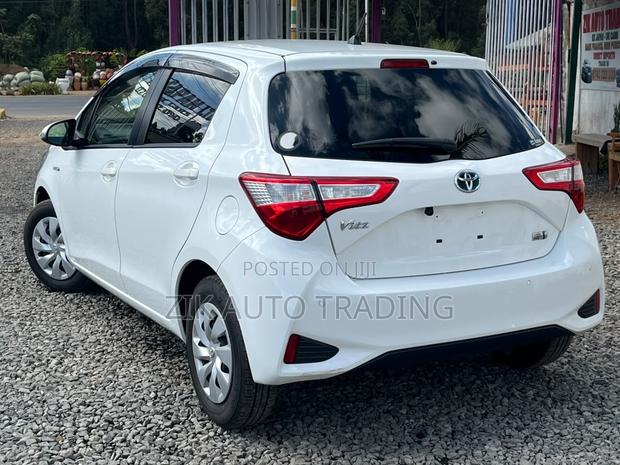 Toyota Vitz 1.5 FWD Hybrid 5dr 2019 White