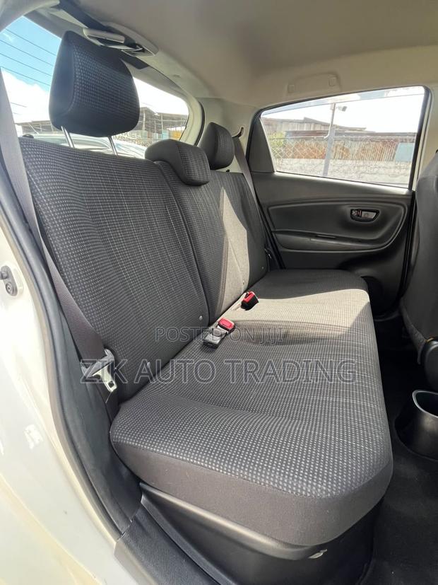 Toyota Vitz 1.5 FWD Hybrid 5dr 2019 White