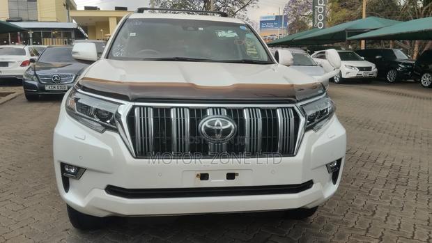 Toyota Land Cruiser Prado 2019 White