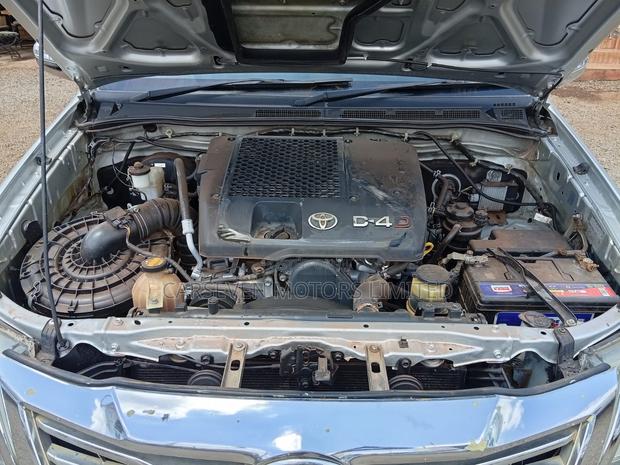 Toyota Hilux 2014 Silver