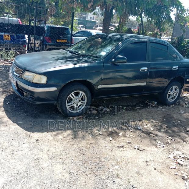 Nissan FB15 2004 Blue