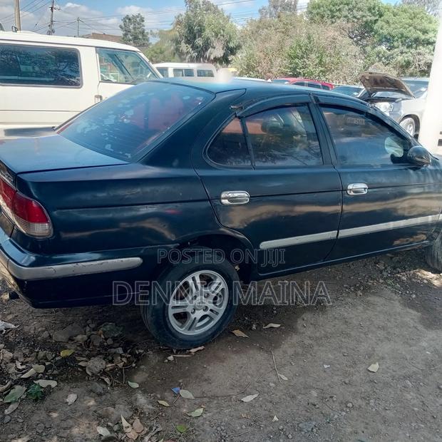 Nissan FB15 2004 Blue
