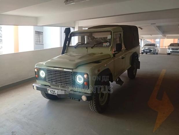 Land Rover Defender Puma 110 2.4 TD 2010 Green
