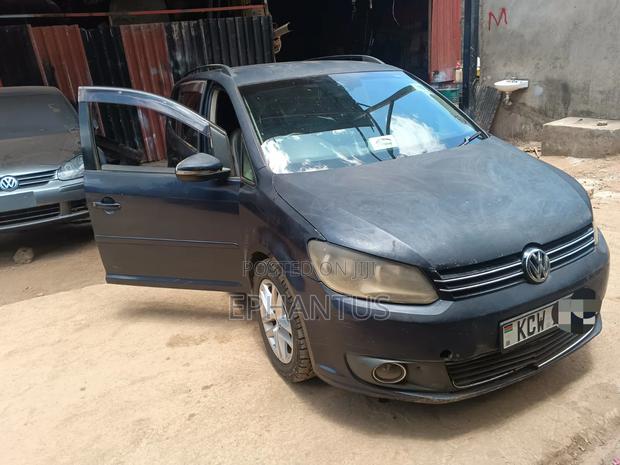 Volkswagen Touran 1.4 TSI 2012 Blue