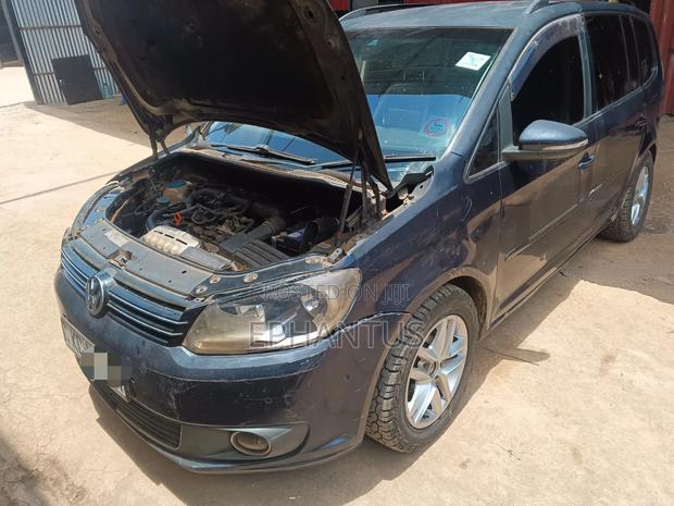 Volkswagen Touran 1.4 TSI 2012 Blue