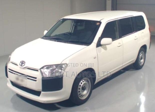 Toyota Probox 1.3 DX Comfort 2WD 2019 White