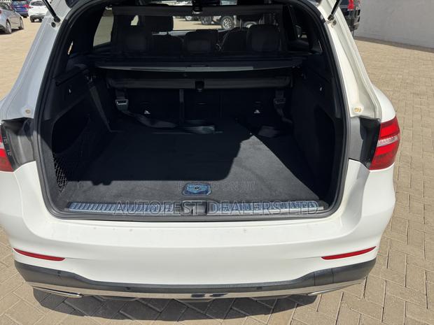 Mercedes-Benz GLC-Class 2016 White